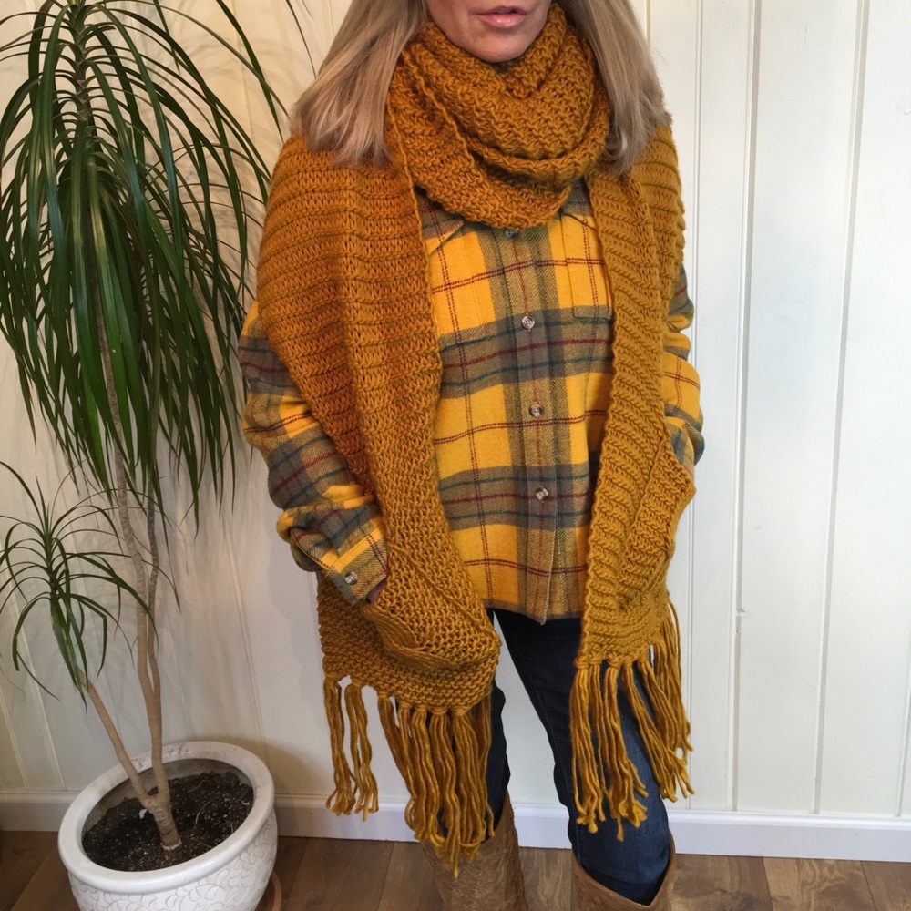 NEW BEAUTIFUL KNIT SCARF WITH POCKETS WINE COLOR - Picture 9 of 10